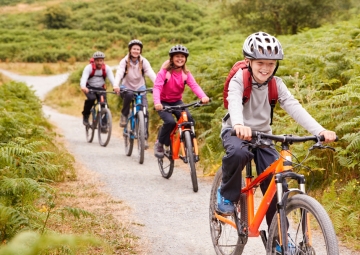 6 Διασκεδαστικές και εύκολες υπαίθριες δραστηριότητες για παιδιά