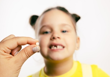 Όταν τα παιδιά αρχίζουν να χάνουν τα βρεφικά τους δόντια